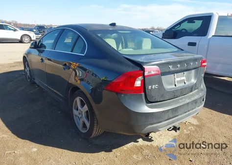 2012 Volvo S60 T5 z USA, uszkodzony, nr VIN YV1622FS4C2114398